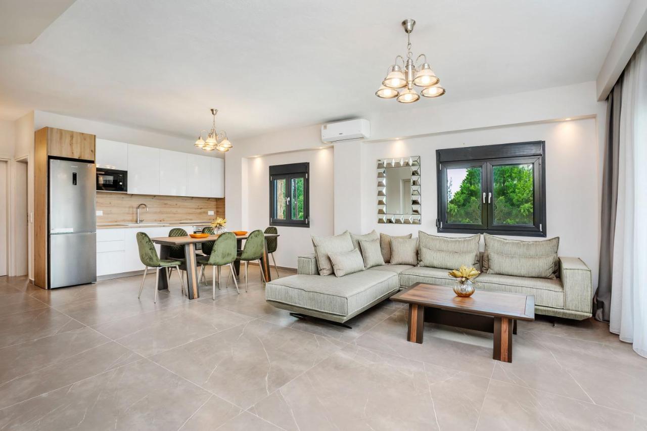 Epta Villas Luxury Redefined อาเกีย ปาราสเควิ ภายนอก รูปภาพ