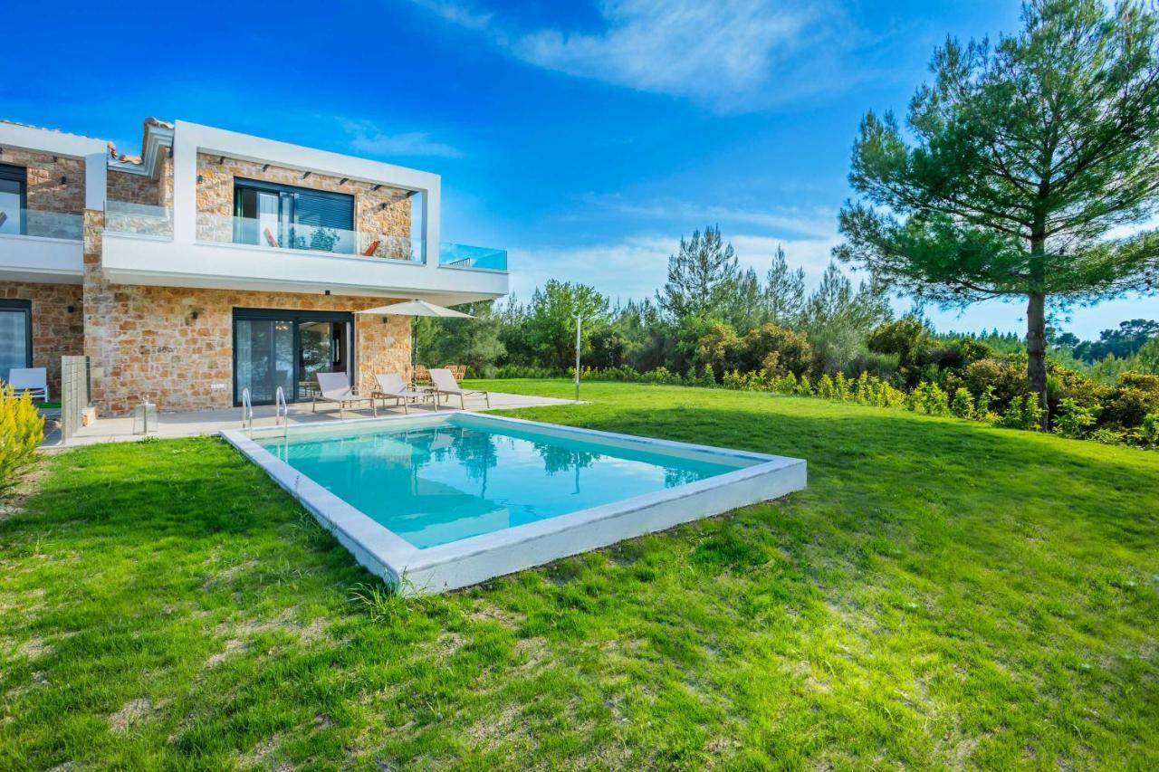 Epta Villas Luxury Redefined อาเกีย ปาราสเควิ ภายนอก รูปภาพ