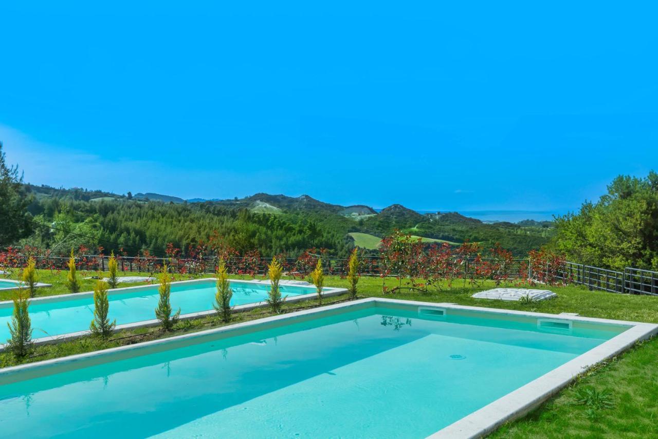 Epta Villas Luxury Redefined อาเกีย ปาราสเควิ ภายนอก รูปภาพ